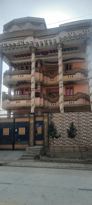 4-storey house for sale, 11 rooms, Arzan Qimat, District 12, Kabul