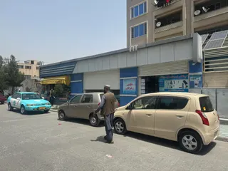 Three shops for sale, 137 m², District 7