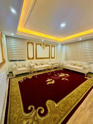 آپارتمان کرایی فول فرنیچر ۱۷۶ متر مربع چهار اتاق