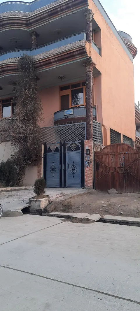 House For Sale  11 Rooms