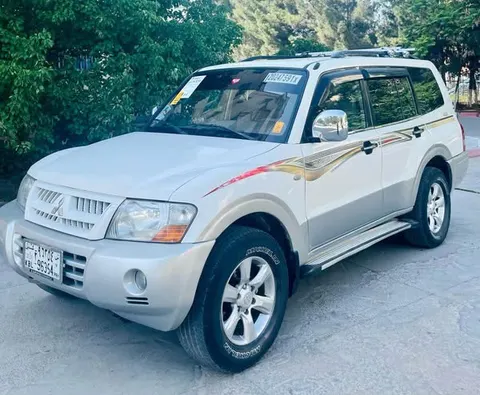 Mitsubishi Pajero 2006