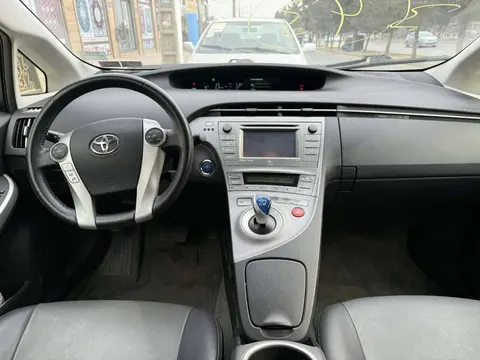 Toyota Prius Hybrid 2015