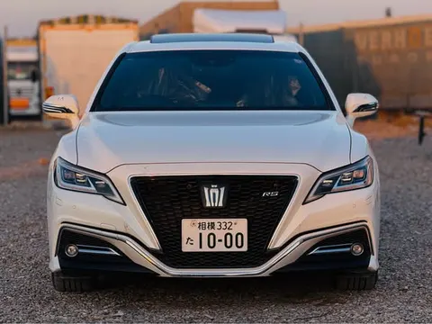تویوتا کراون RS 2018