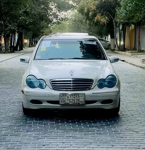 Mercedes-Benz 2004