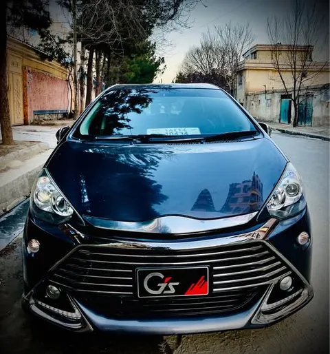تویوتا اکوا GS 2015