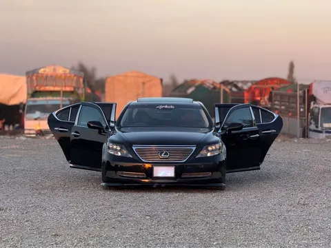 Lexus LS600 2008
