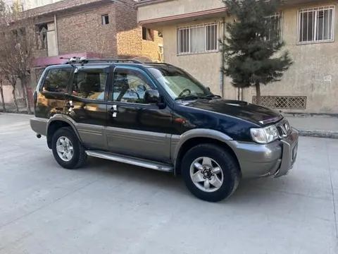 Nissan 2003