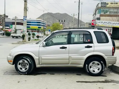سوزوکی ویتارا 2000