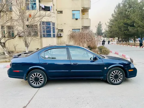 Nissan 2001