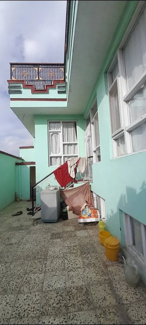 House for sale, 3 rooms, with full basement and roof terrace