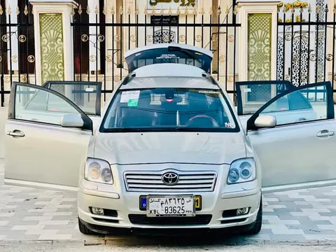 تویوتا اونسیس 2004