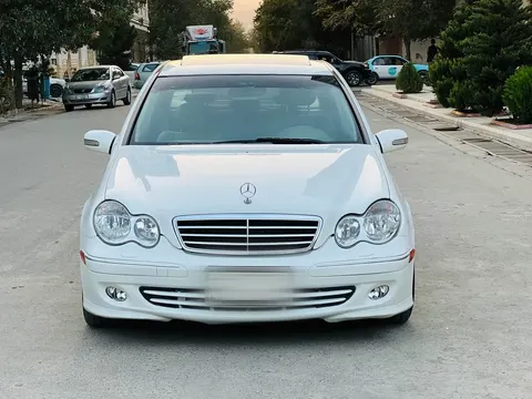 Mercedes-Benz 2005