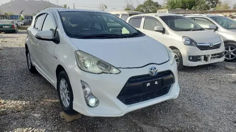 Toyota Aqua 2015