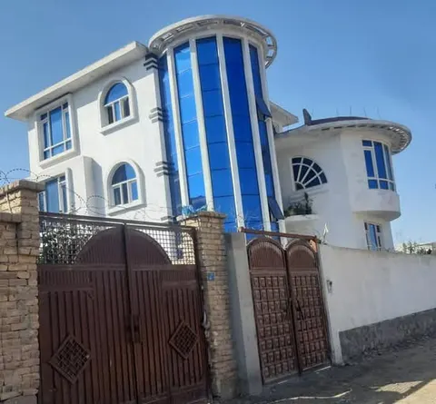 House for sale, 9 rooms, 2200 m², Taloqan, Takhar