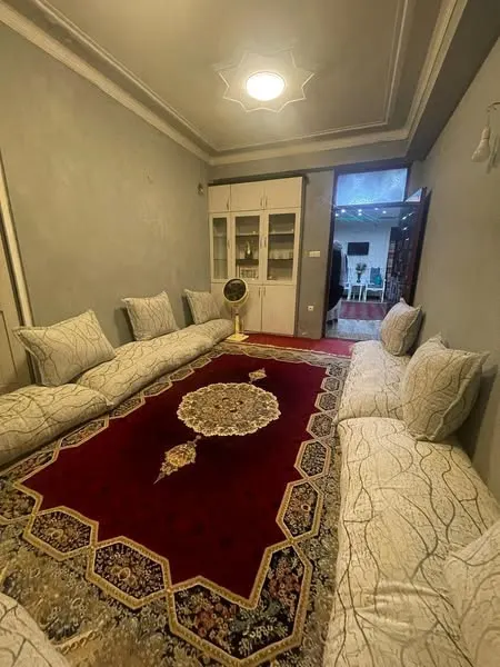 Apartment for sale, 3 rooms, 150 m², with yard