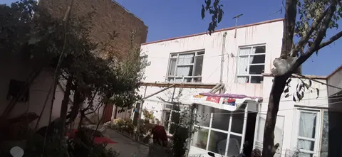 House foe sell