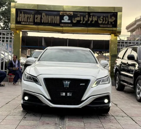 Toyota Crown Hybrid