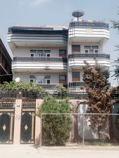 5-storey block house for sale, 15 rooms, Arzan Qimat Block 14, Kabul
