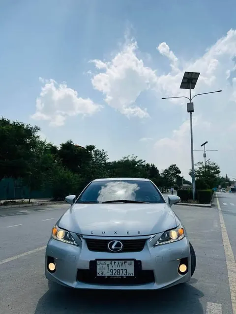 Lexus CT200h 2012