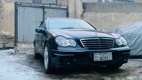 Mercedes-Benz 2005