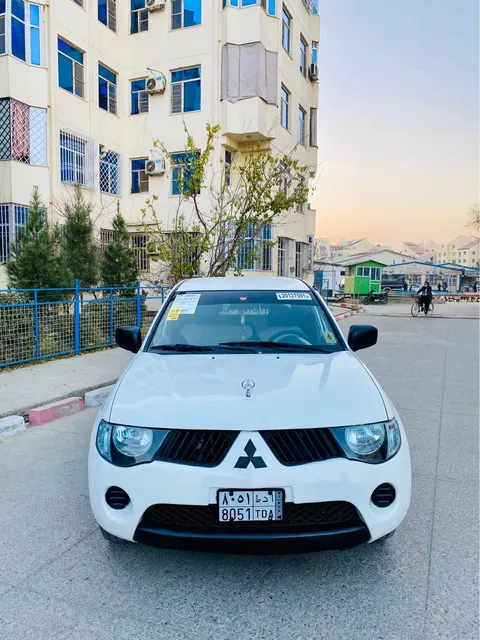 Mitsubishi 2008