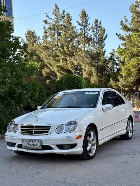 مرسیدس بنز 2005