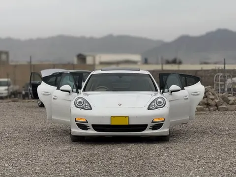 Porsche 2013