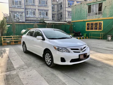 Toyota Corolla LE 2013