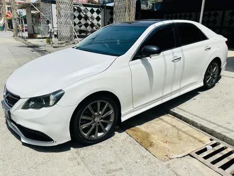 Toyota Mark X 2010