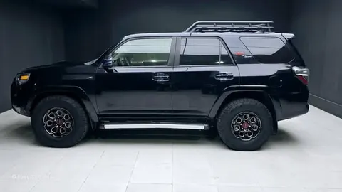 تویوتا 4Runner SR5 2015
