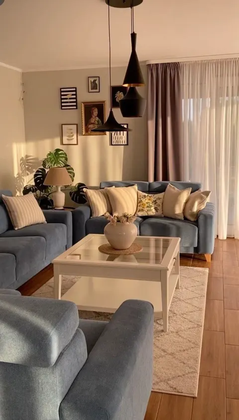 Luxuary Sofa set