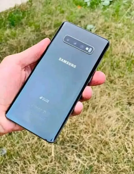 Samsung S10+