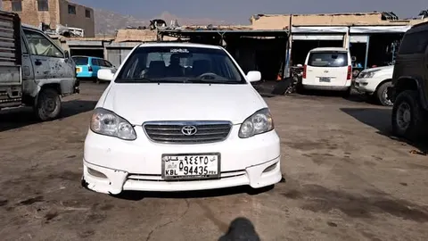 تویوتا کرولا LE 2004