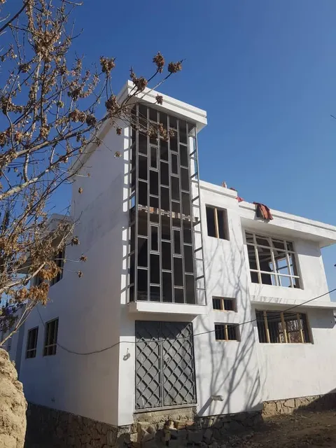 Unfinished 2-storey house for sale, 6 rooms, 1.5 biswa