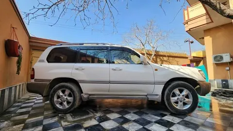 تویوتا لندکروزر 2003