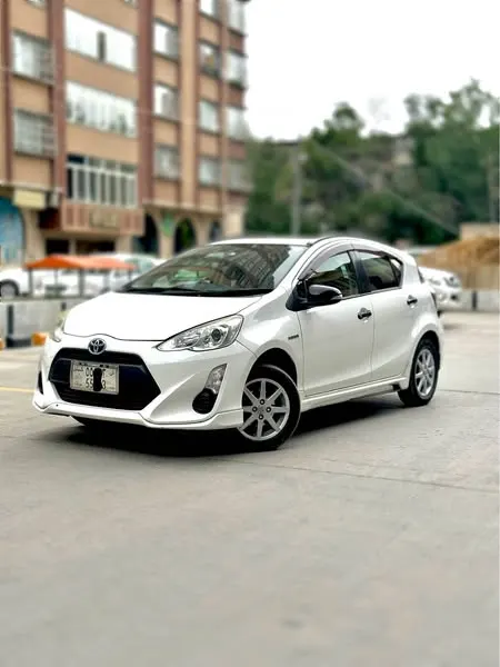Toyota Aqua 2015
