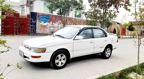 تویوتا کرولا