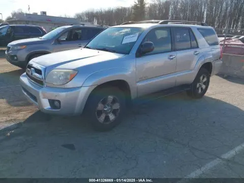 تویوتا 4Runner SR5 2008