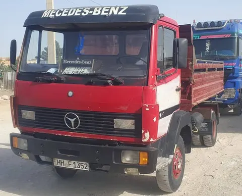 مرسیډیس بنز 1990