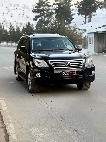 لکسس امریکایی 2010