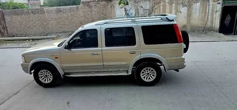 Ford Everest 2003