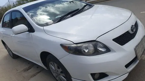 Toyota Corolla 2010, white, low consumption