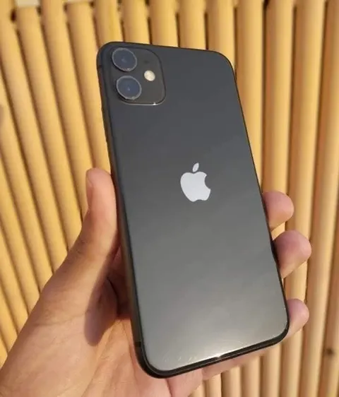 Apple iPhone 11 64GB Black, Sim-Locked, For Sale