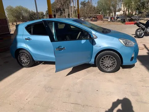 Toyota Aqua 2014, Light Blue