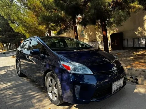 تویوتا پریوس ۲۰۱۲، د کانادا جوړښت، ټیټ مایلج، ۶۹۰۰ ډالر