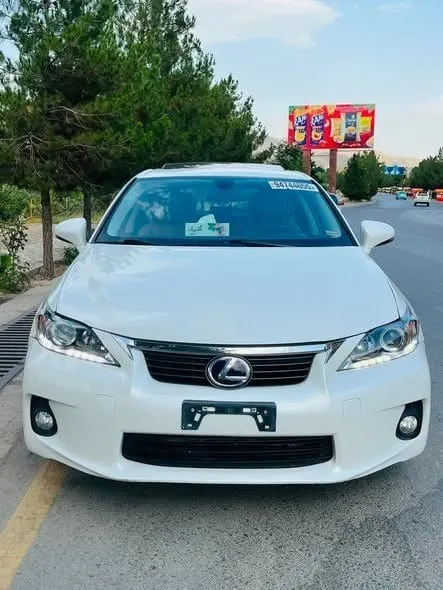 Lexus CT 200h 2013, Pearl White, Registered in Kabul, No Accident