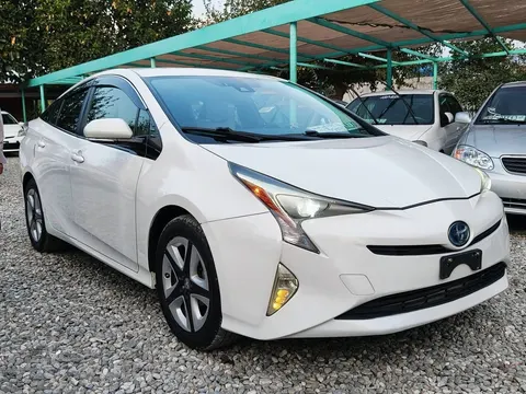 Toyota Prius Hybrid 2016, Pearl White, Newly Imported