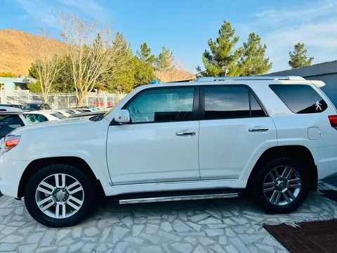 Toyota 4Runner Limited 2010, Pearl White, 6-Cylinder