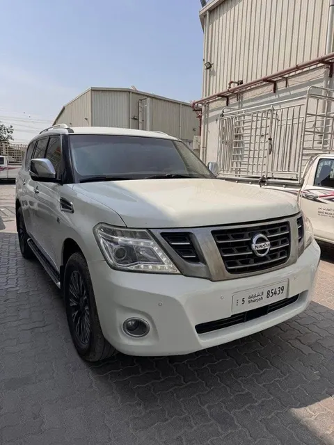 Nissan Patrol Platinum 2013, 8-Cylinder Petrol, Automatic, No Accident