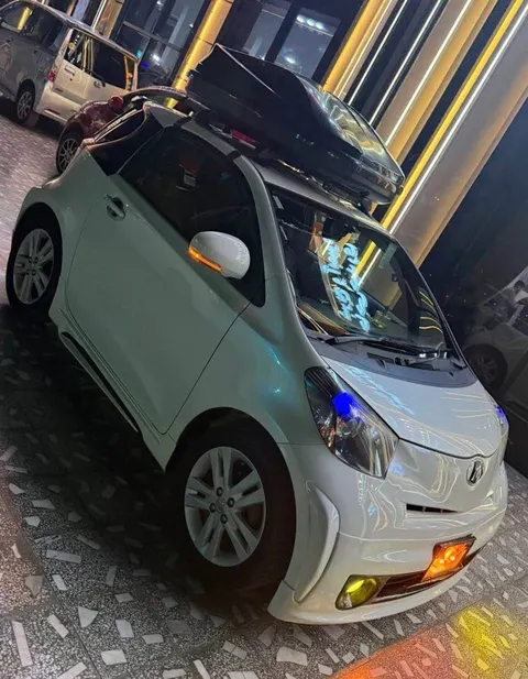 Toyota IQ 2013 white, double ECO, big-body car
